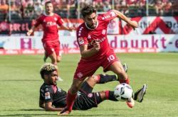 爱游戏入口-赛前训练：汉诺威备战下一场比赛，士气高涨的简单介绍