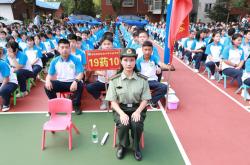 爱游戏官方入口-精巧配合，球队团结一心，披荆斩棘夺胜利的简单介绍