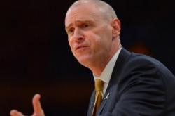 爱游戏亚洲官网-小牛主帅年度最佳候选，球队仍在崛起中的简单介绍