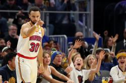 爱游戏网页版入口-勇士不敌雷霆，库里状态低迷