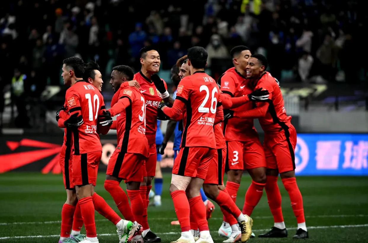 精彩对决展开，亚冠比赛悬念颇多