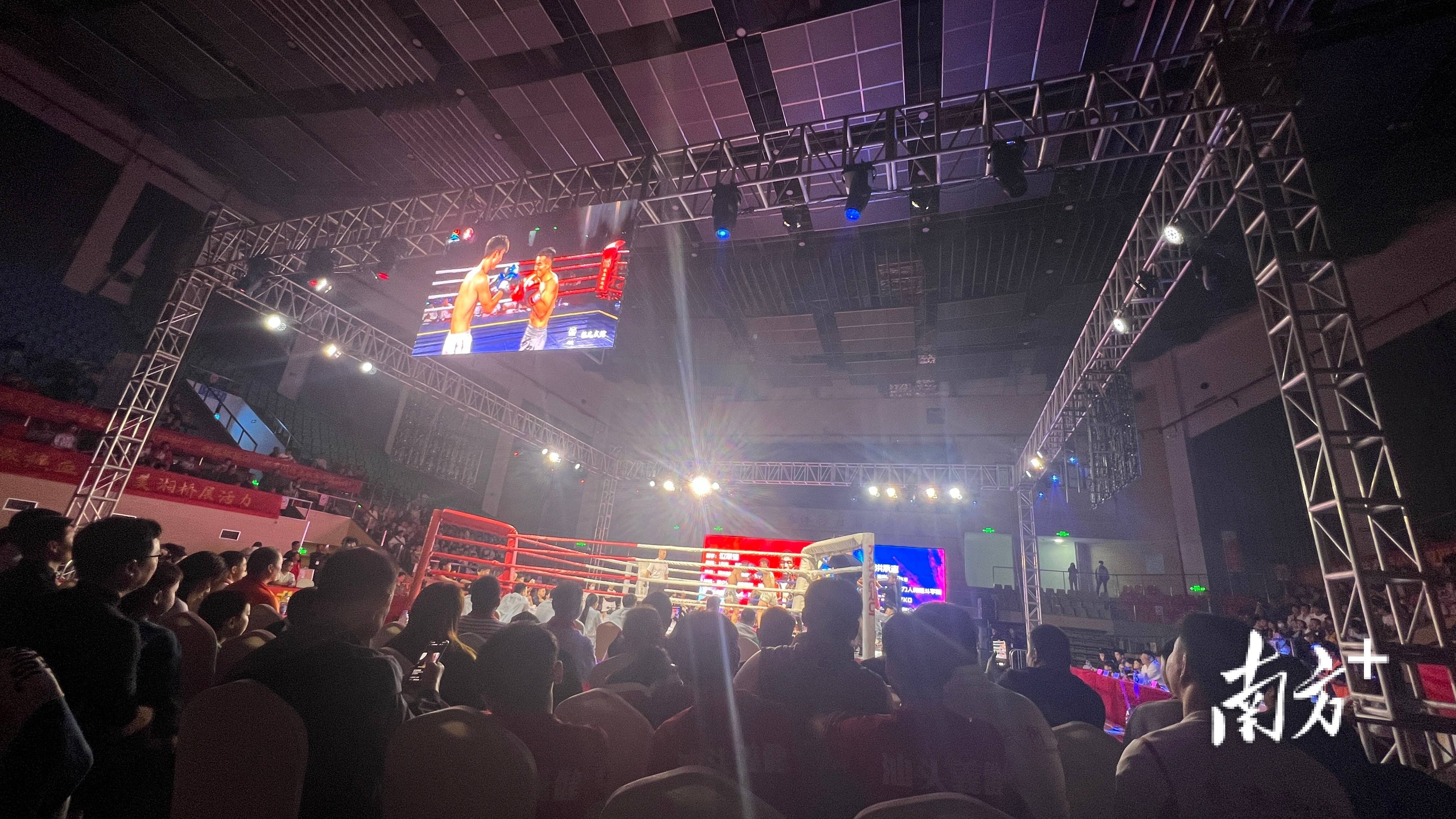 包含纷争不断!精彩对决令人热血沸腾的词条 包含纷争不断!精彩对决令人热血沸腾的词条