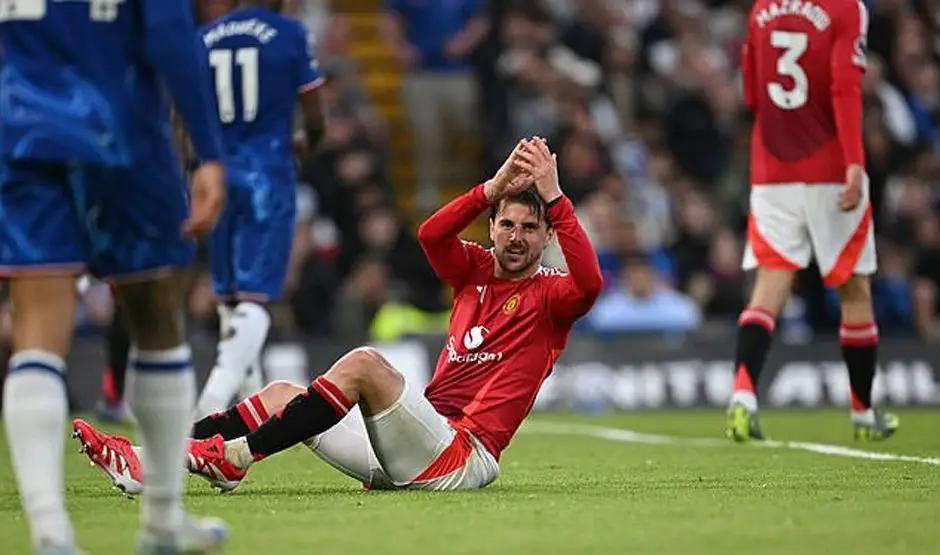 曼联遭遇惨败，欧冠前途堪忧