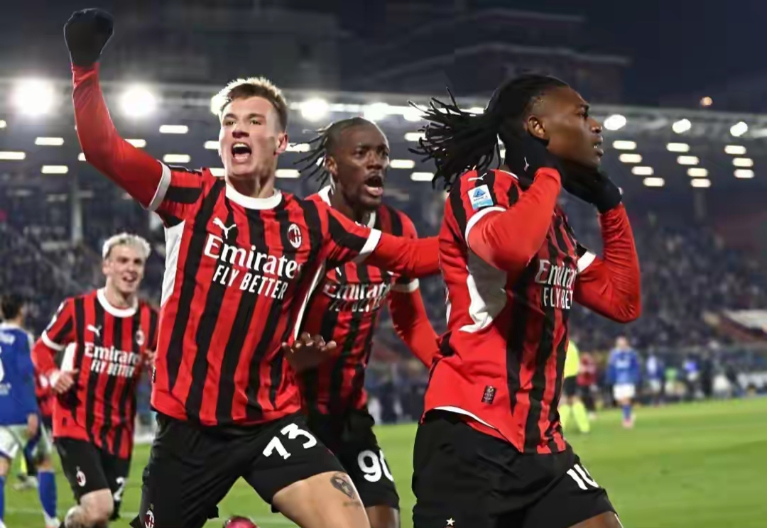 包含北京时间今日意甲抢眼新闻，豁然而过的词条