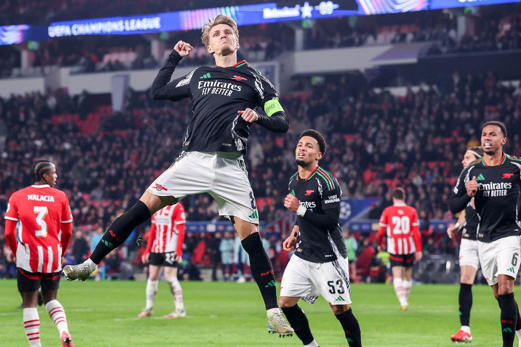 AC米兰客场击败阿贾克斯领先欧国联资格赛的简单介绍 AC米兰客场击败阿贾克斯领先欧国联资格赛的简单介绍