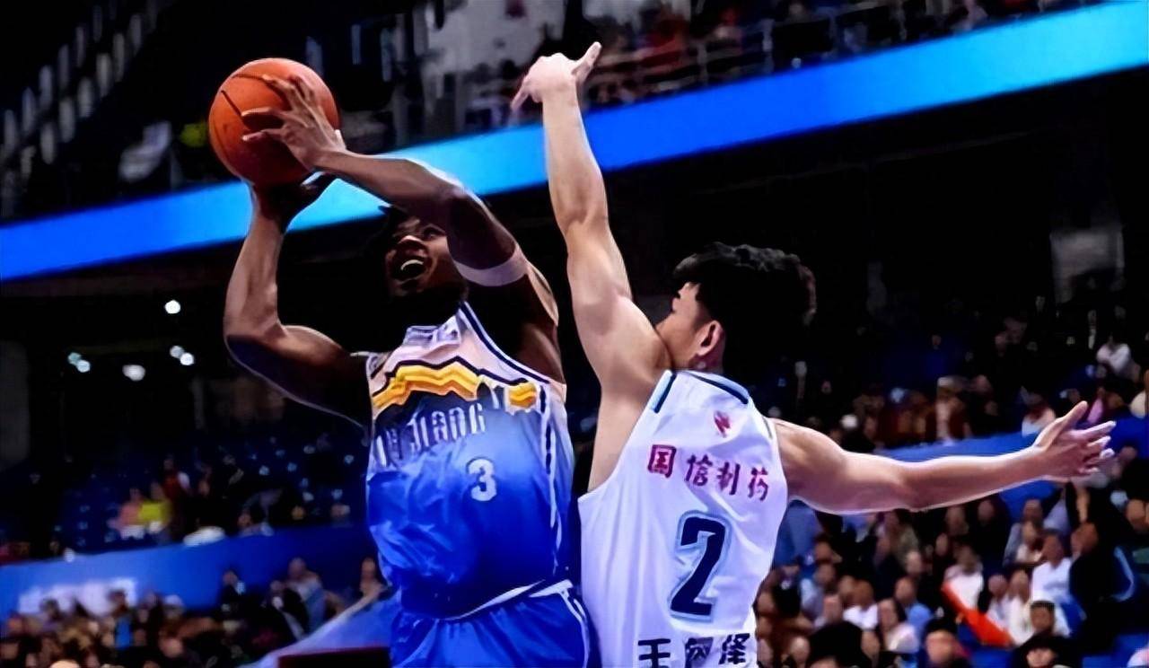 主力球员受伤,球队战力受到影响的简单介绍 主力球员受伤,球队战力受到影响的简单介绍