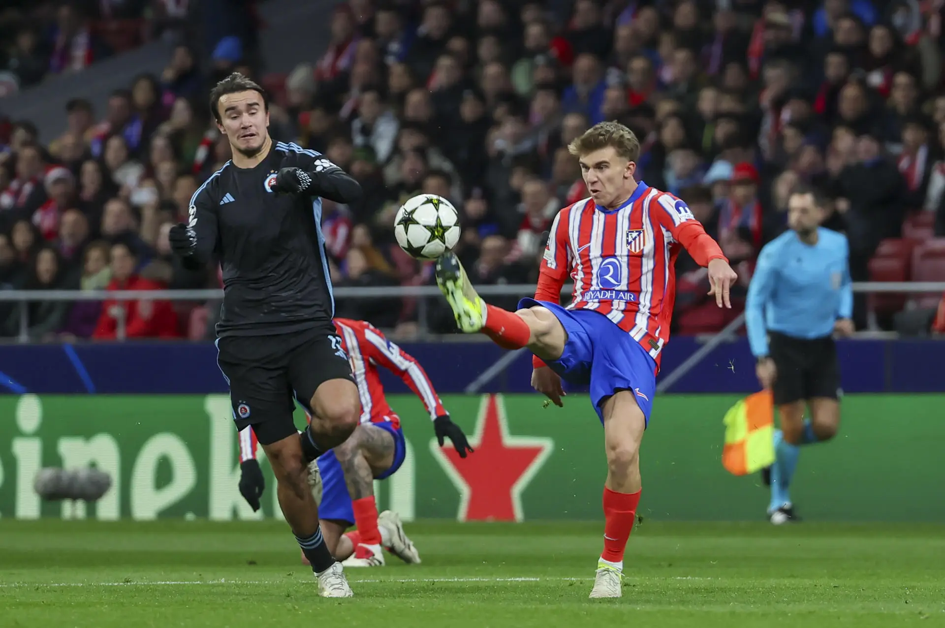 包含马德里竞技连胜，开启欧洲赛场征程的词条