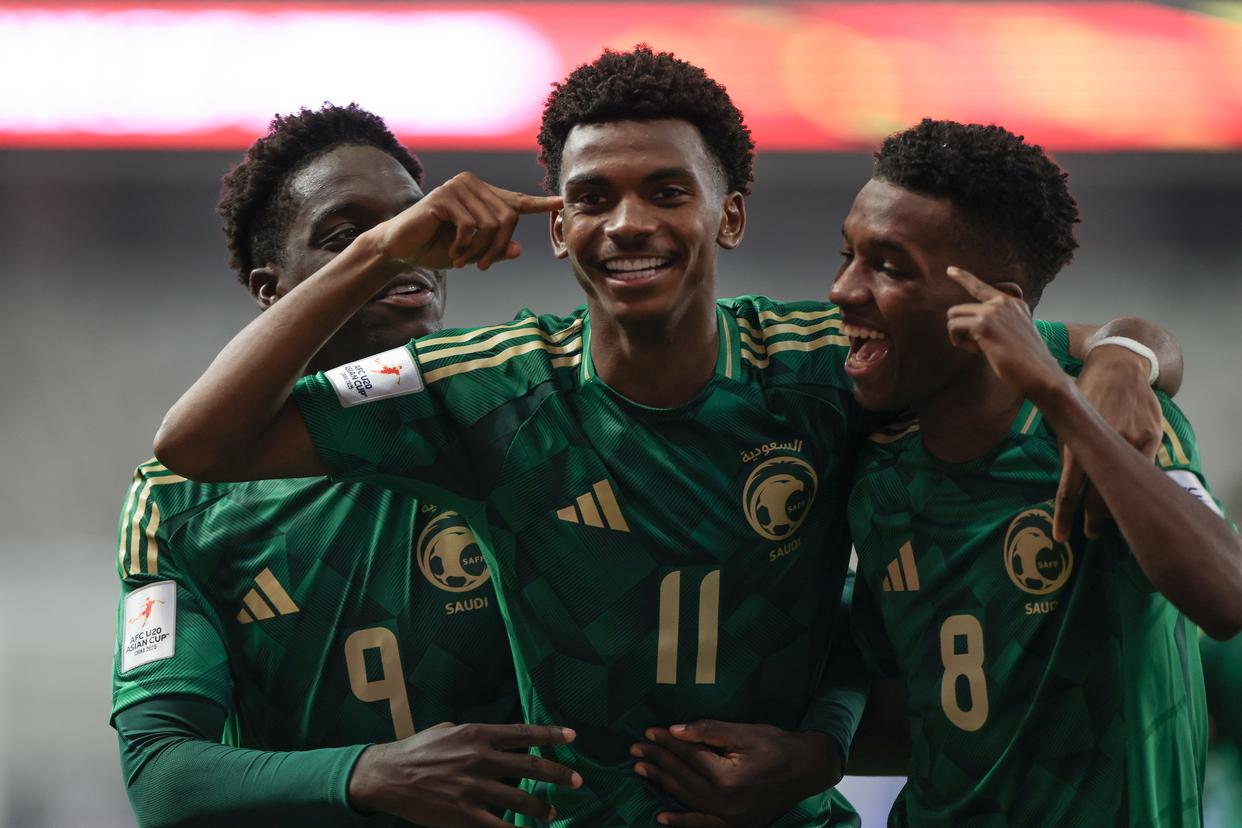 中东足球风云:约旦队实现逆袭,晋级下一轮 中东足球风云:约旦队实现逆袭,晋级下一轮