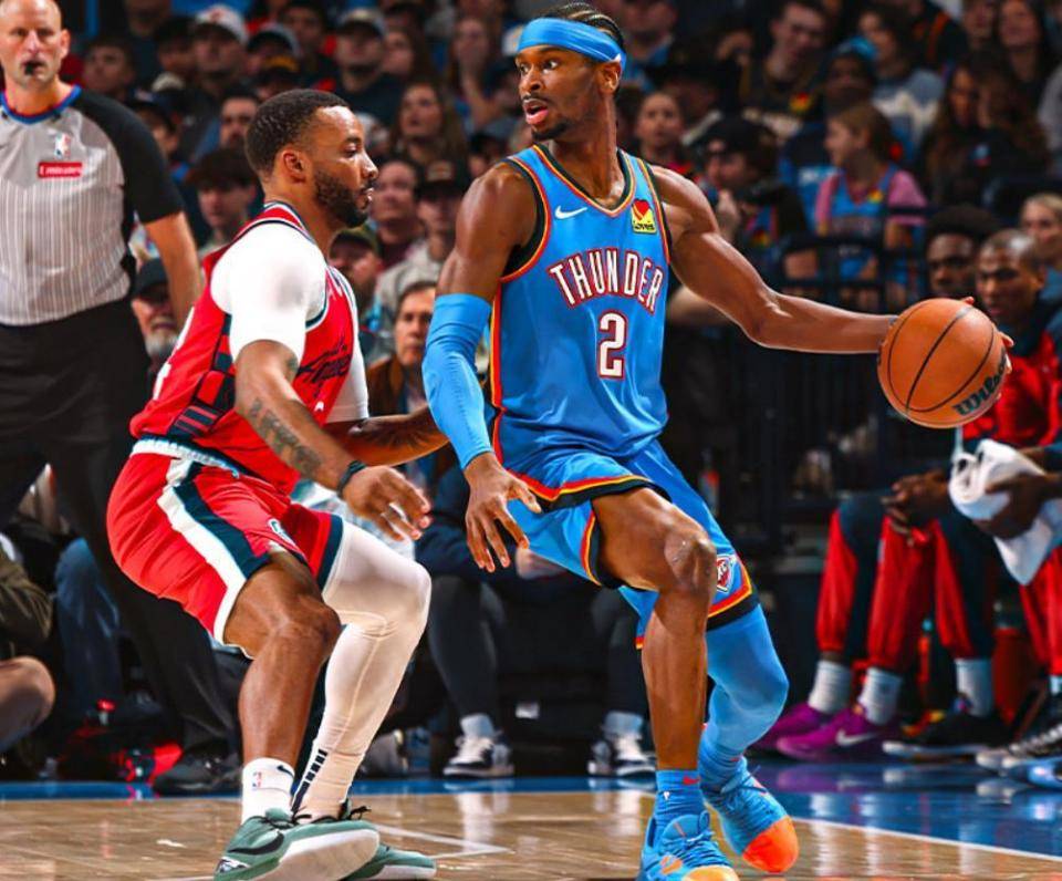 关于力挽狂澜：球员神奇绝杀，帮助球队逆转胜的信息