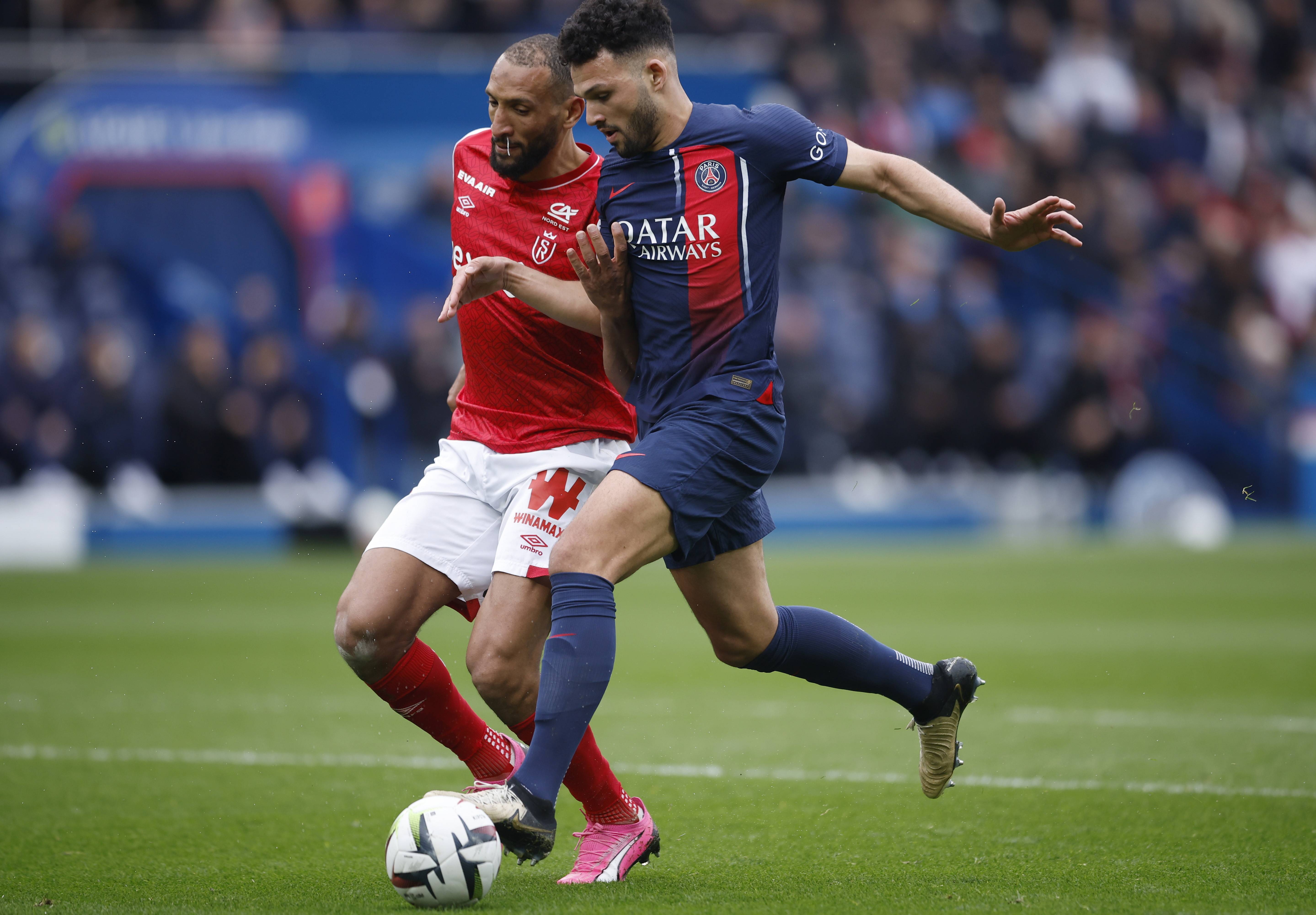 巴黎圣日耳曼队的球员群体战术打动球迷