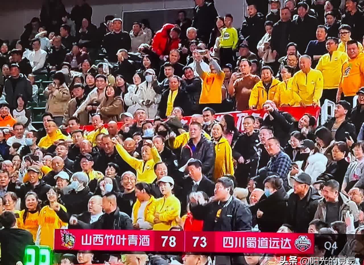 篮球比赛全县转播，球迷热情关注备战的简单介绍