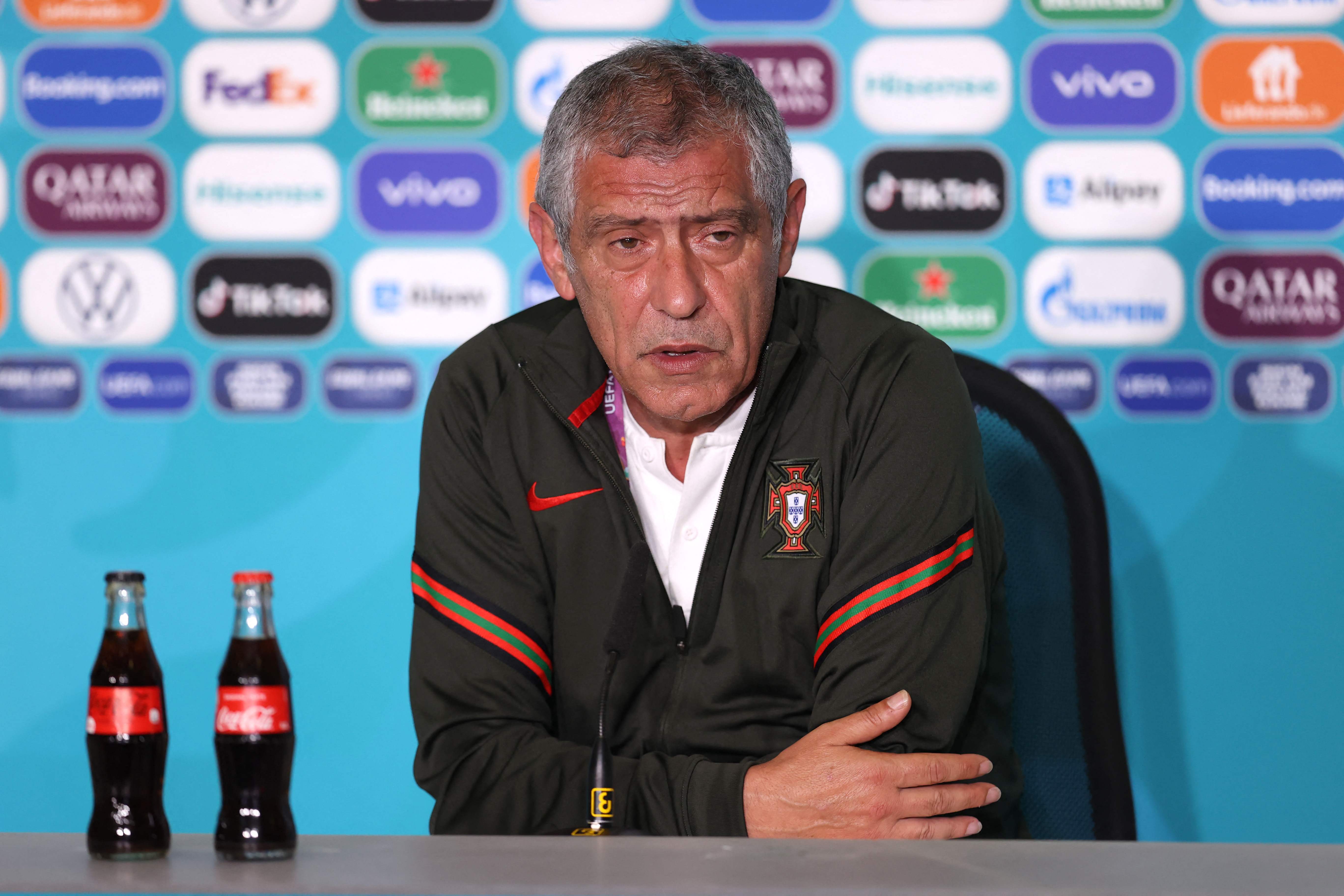 德国队遭遇连败，教练组应对压力