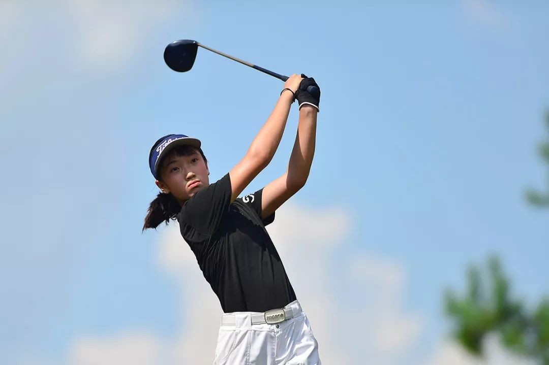 沙特射击选手突破自我，问鼎银牌