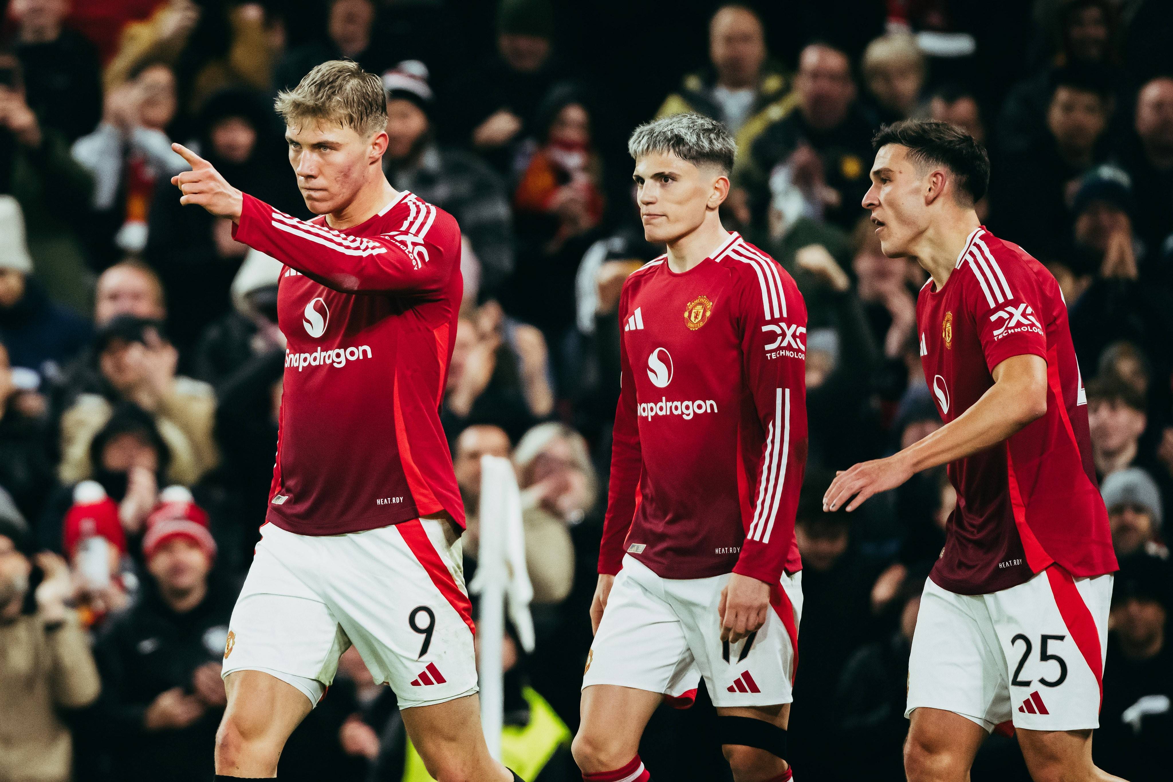 切尔西主场逼平曼联，保持不败战绩的简单介绍