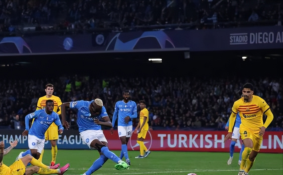 包含巴塞罗那变阵策略多样化，欧冠赛场屡创佳绩的词条