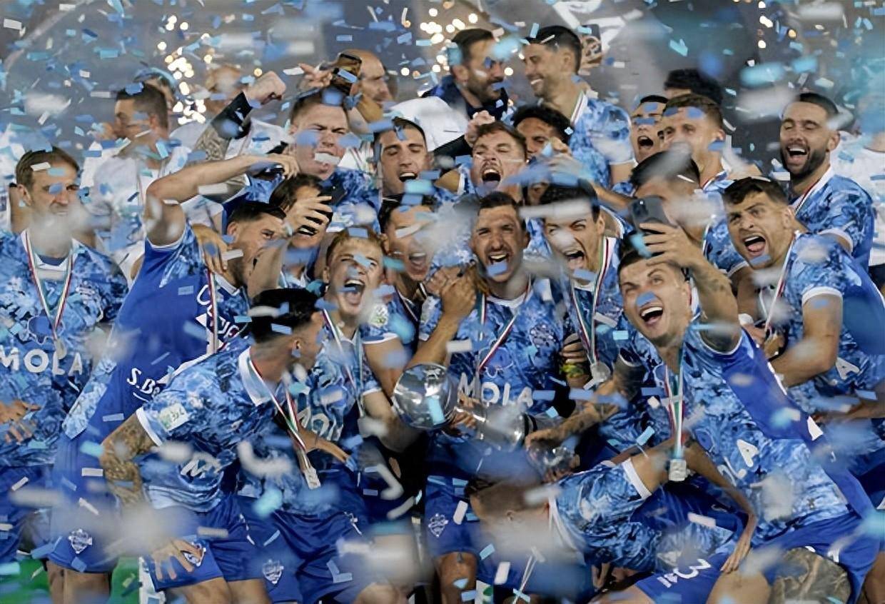 佛罗伦萨队连续两场胜利，士气高涨