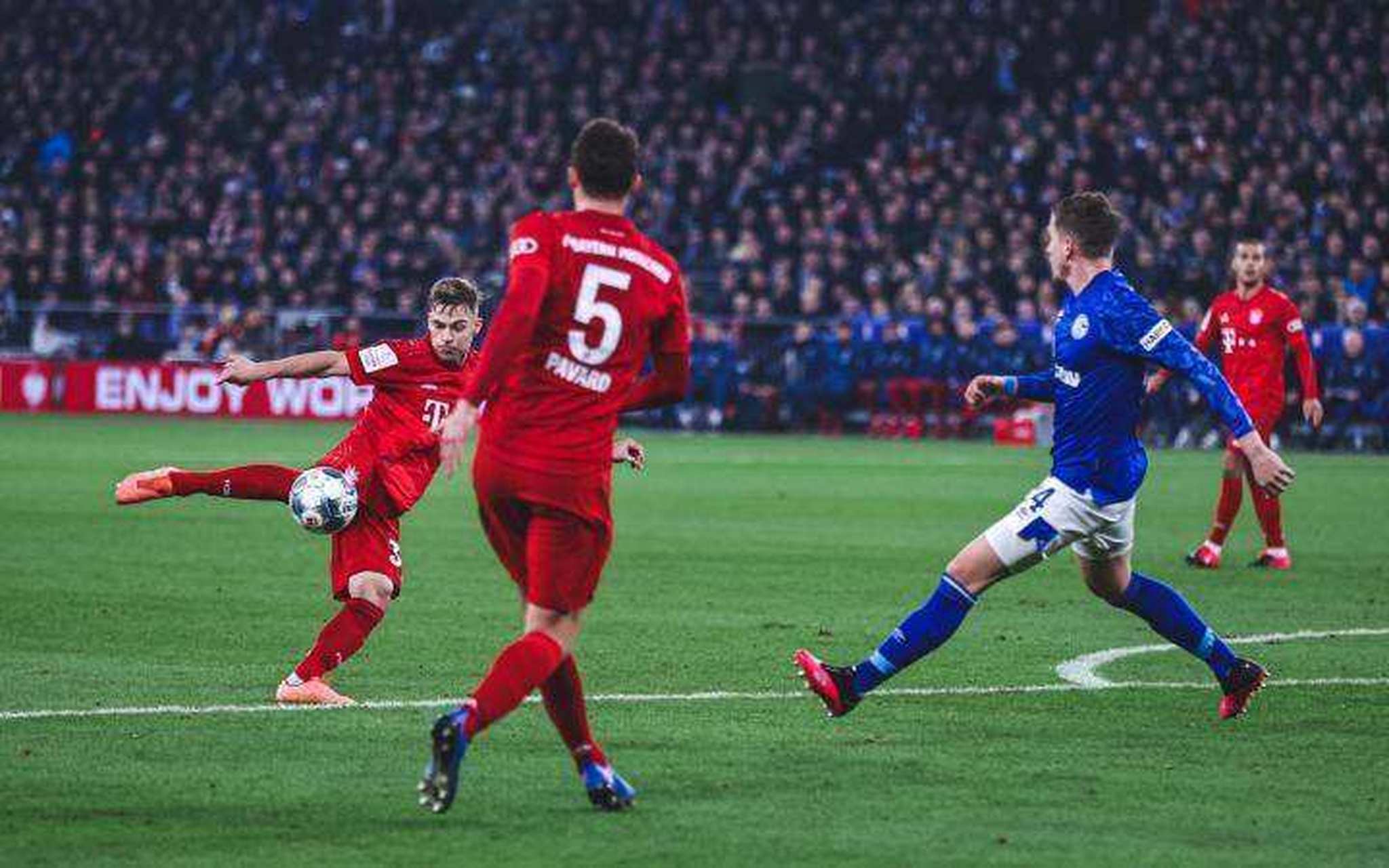 埃弗顿队主场轻取对手，实现大胜