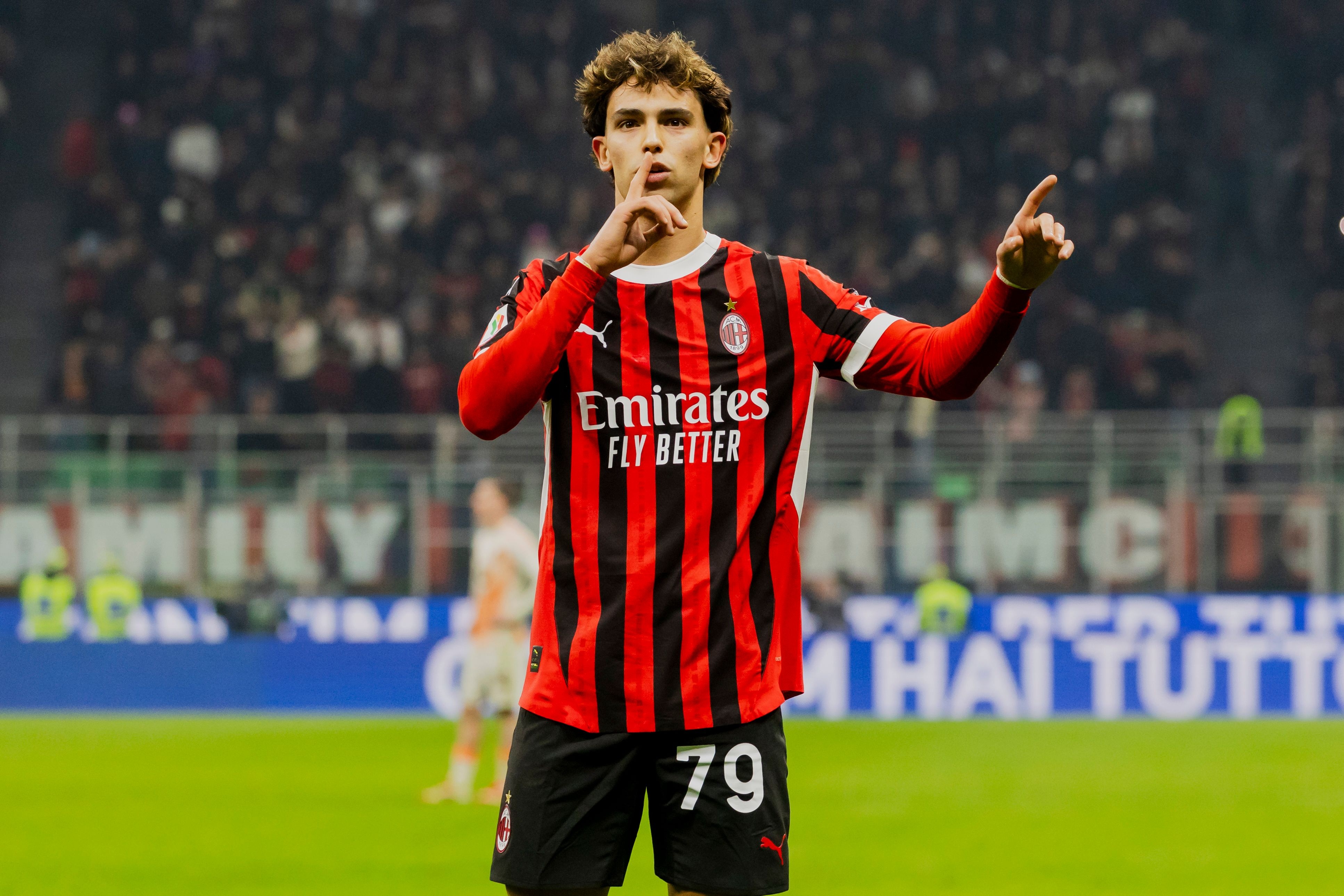 AC米兰签下狼队前锋，助攻力增强的简单介绍