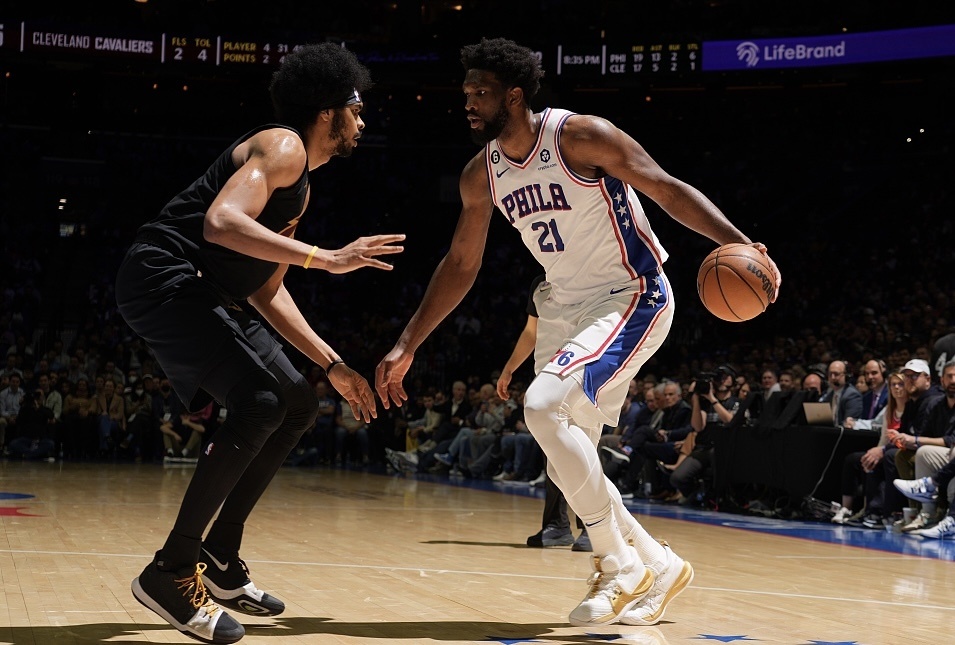 骑士队老将迎来生涯里程碑，向队友传递经验的简单介绍