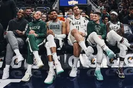 雄鹿用深圳队轻松绷住，验伤之外更至关重要的讯息已说