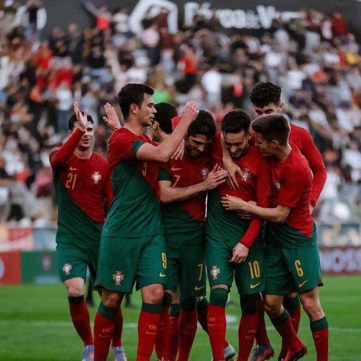 包含葡萄牙险胜波兰关键战，意大利惜败奥地利对决的词条