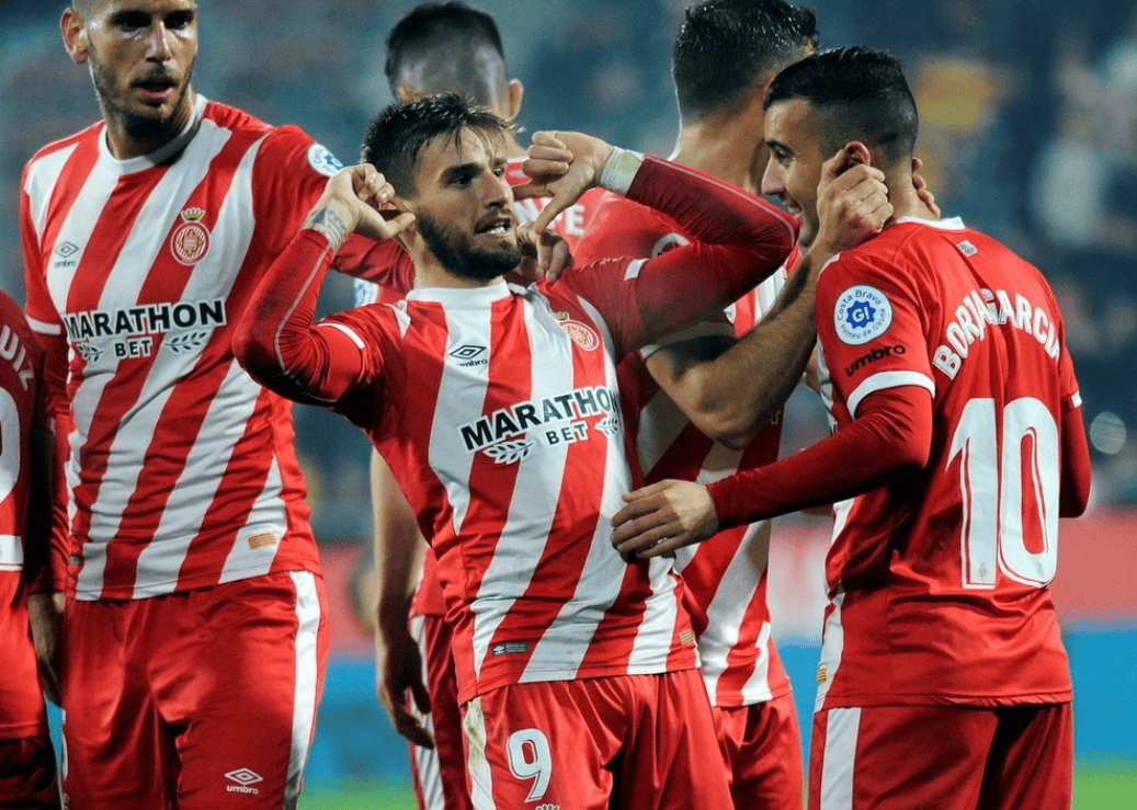 包含一场紧张刺激的比赛将在下周展开，球迷们将全力支持自己心仪的球队的词条