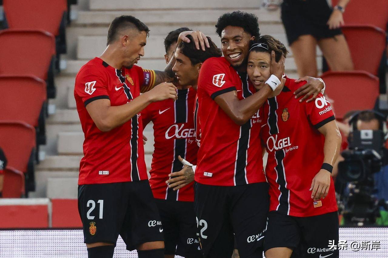 西甲球队在赛季中出现了哪些交易？