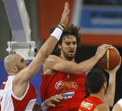 波兰队员充满斗志，圆满完成任务的简单介绍