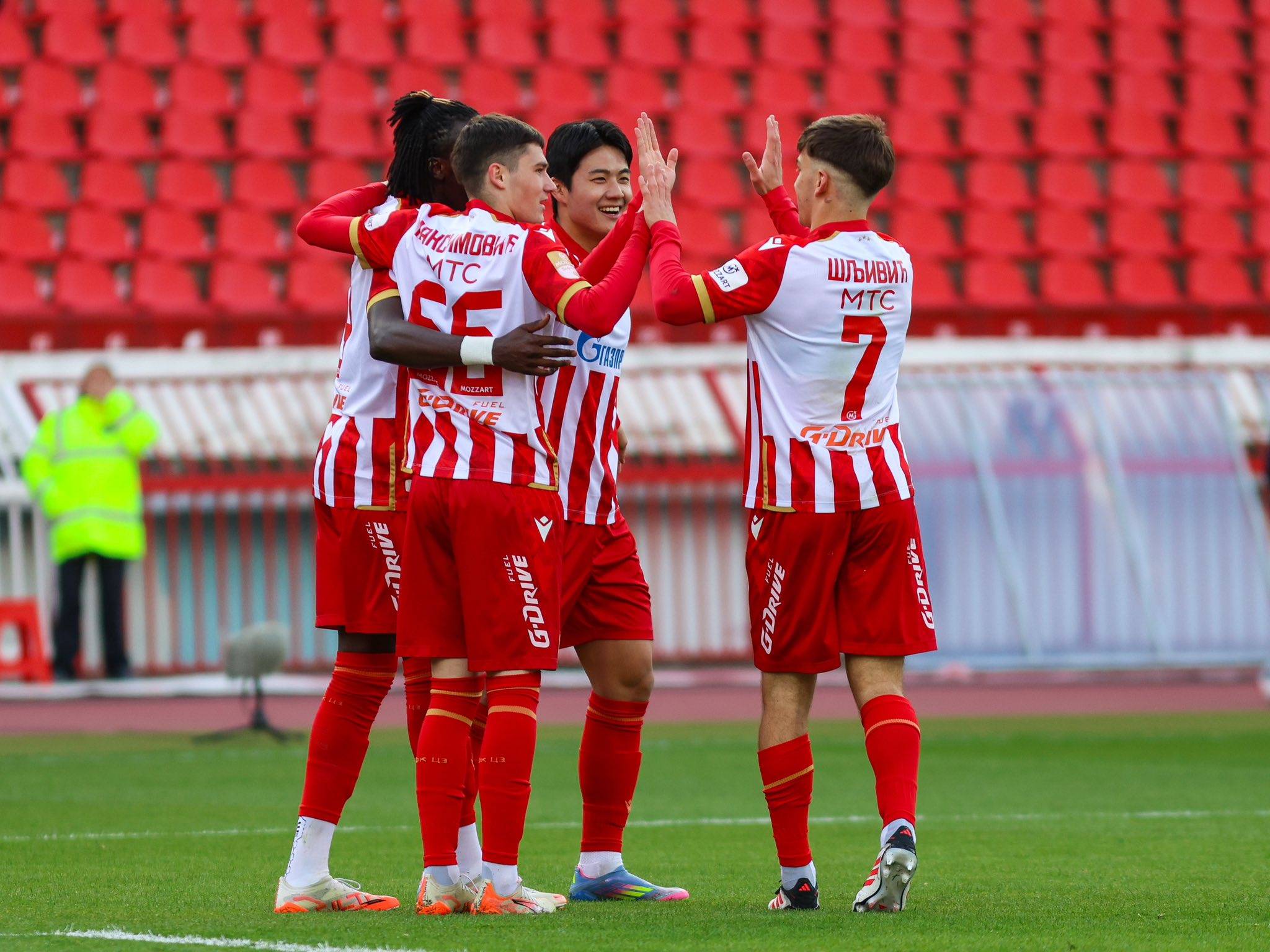 澳大利亚女足壮大，突破韩国防线！