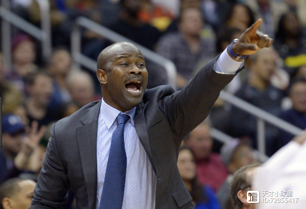 沙尔克04队教练被誉为技术奇才