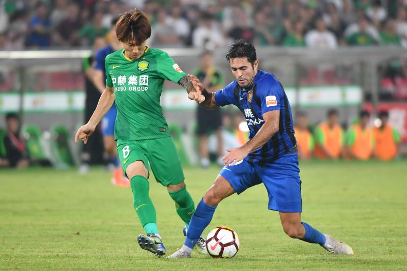 苏宁后防线多次失误，造成大比分屡败的简单介绍